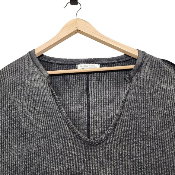 We The Free Waffle Knit Oversized Pullover Gray V-Neck Sweatshirt Medium - Picture 7 of 9